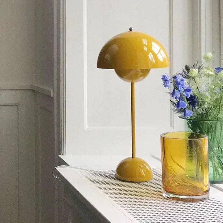 Sofistikeret Bordlampe i Nordisk Design