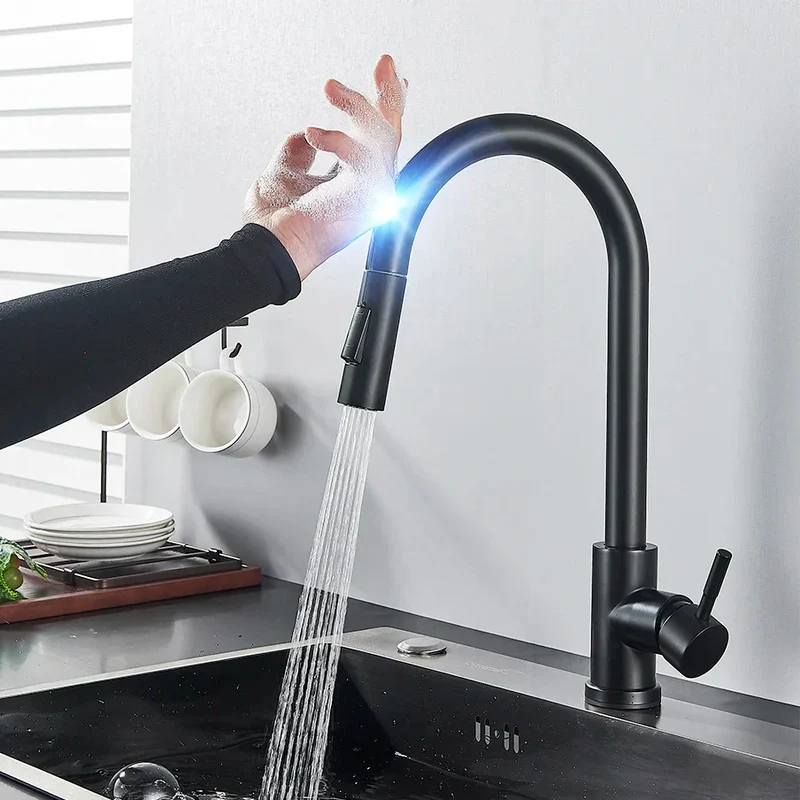 Berøringsfølsom Køkkenarmatur med Retractable Tud