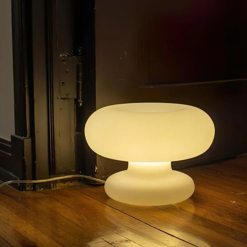 Bordlampe i Mat Glas med Hyggebelysning