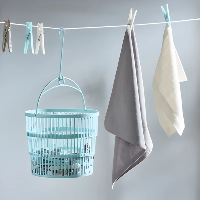 Aquapur Telescopic Basket with 50 Clothes Pegs