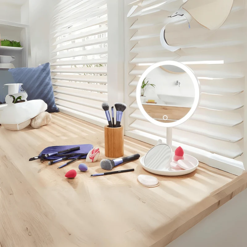 SANITAS MAKE-UP MIRROR